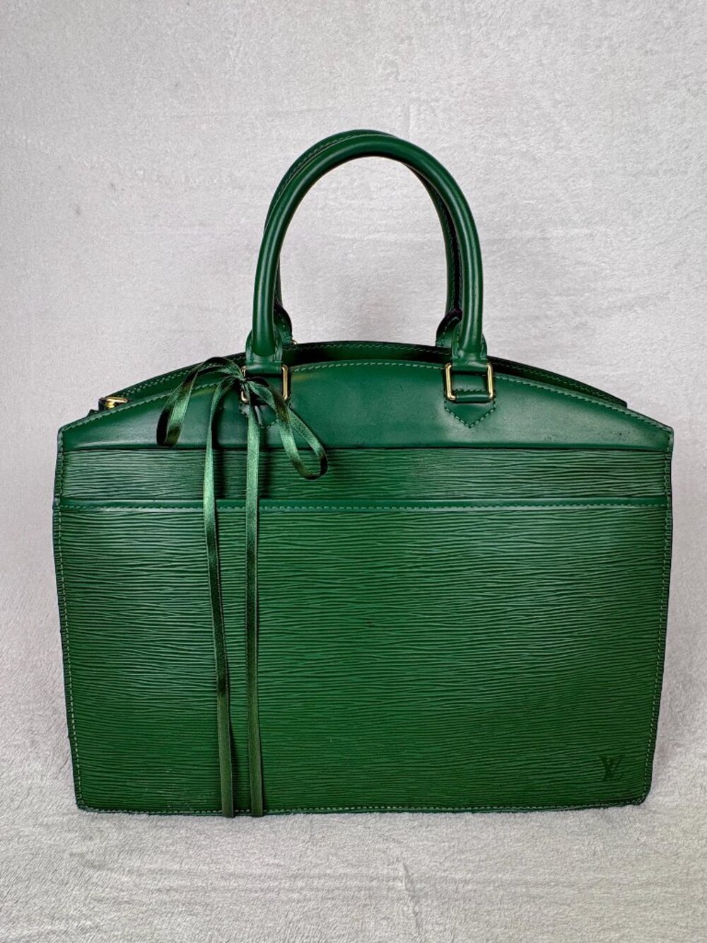 Louis Vuitton Riviera Tote in Borneo Green Epi Leather: Authenticity Guaranteed